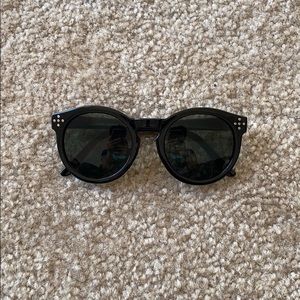 ♥️BOGO♥️New UO Unisex Black Round